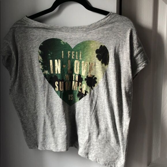 🍭6/$30 Victoria’s Secret summer heart tee - S - Picture 1 of 3